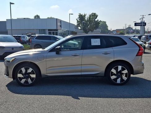 Certified 2025 Volvo XC60 T8 Plus w/ Protection Package Premier AWD/4WD image 4