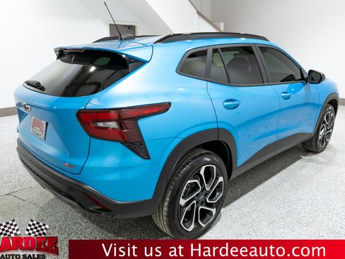 Used 2025 Chevrolet Trax RS FWD image 5