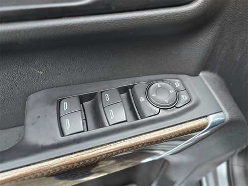 Used 2021 Chevrolet Silverado 1500 LT image 25