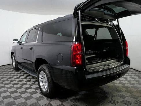 Used 2018 Chevrolet Suburban LT AWD/4WD image 35