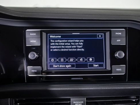 Used 2024 Volkswagen Jetta SE FWD image 32