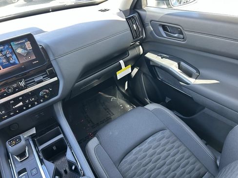 New 2026 Nissan Pathfinder SV AWD/4WD image 25