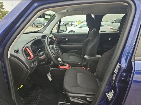 Used 2020 Jeep Renegade Trailhawk image 14