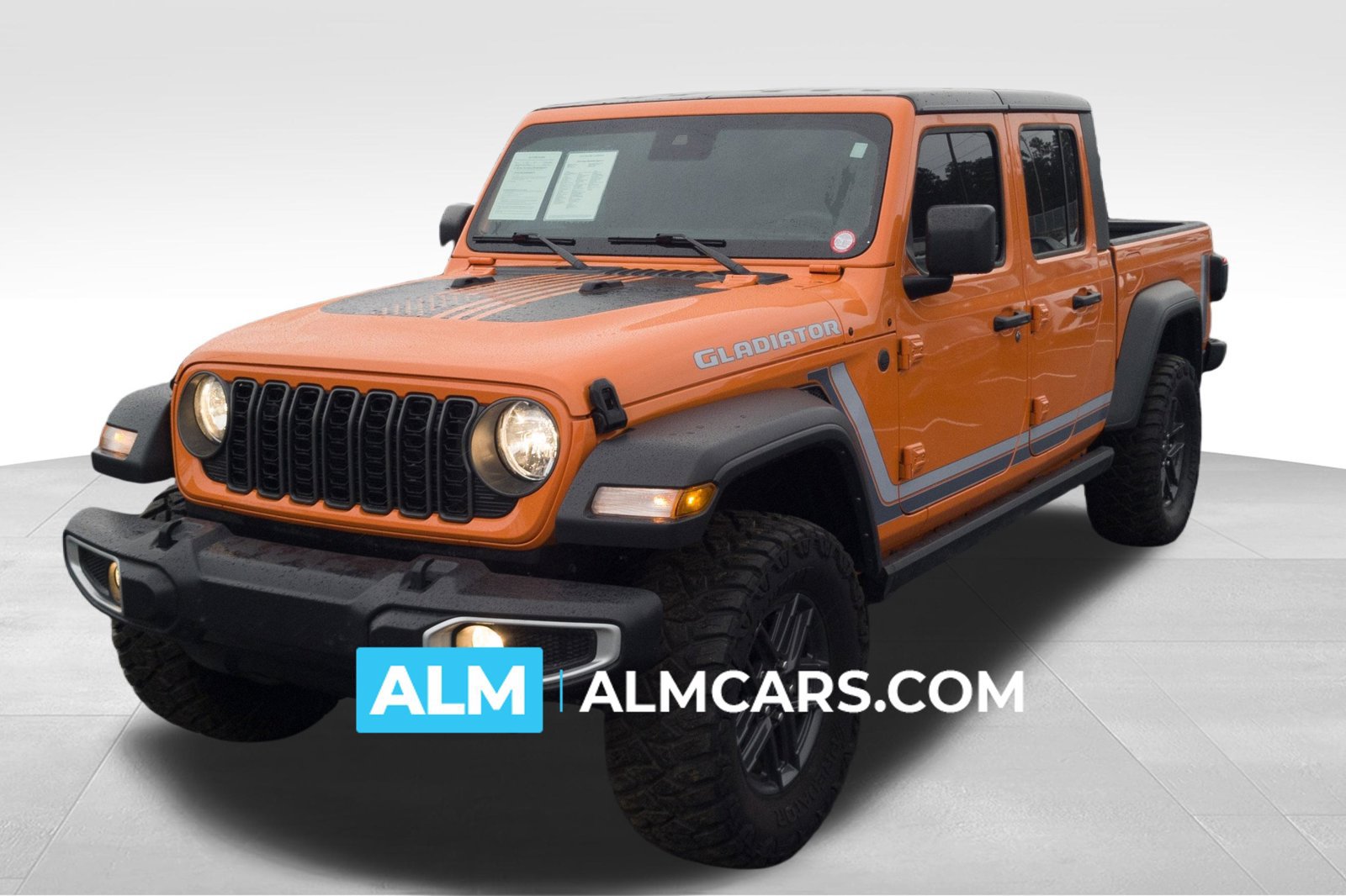 Used 2025 Jeep Gladiator Sport AWD/4WD image 1