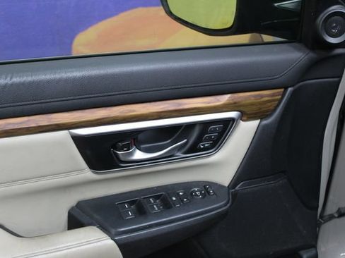 Used 2018 Honda CR-V Touring image 13