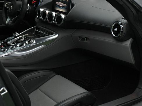 Used 2018 Mercedes-Benz AMG GT S image 38