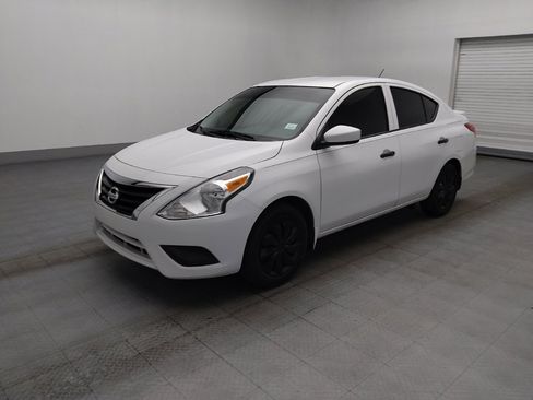 Used 2019 Nissan Versa S Plus FWD image 2