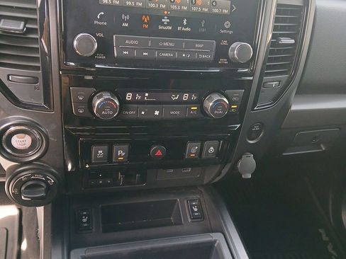 Used 2020 Nissan Titan PRO-4X w/ Pro-4x Convenience Package image 30