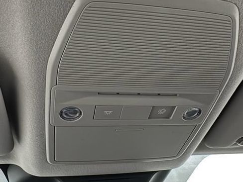 Used 2025 Nissan Kicks SR w/ Illumination Package image 30