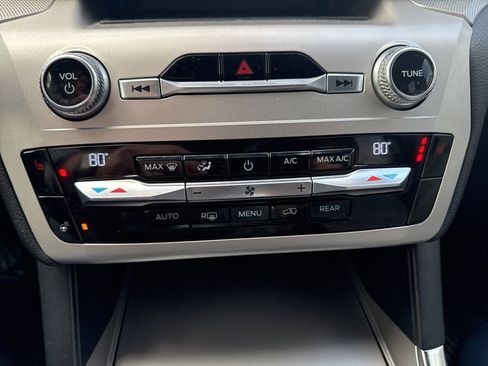 Used 2021 Ford Explorer XLT w/ Equipment Group 202A image 24