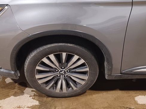 Used 2020 Mitsubishi Outlander SEL image 3