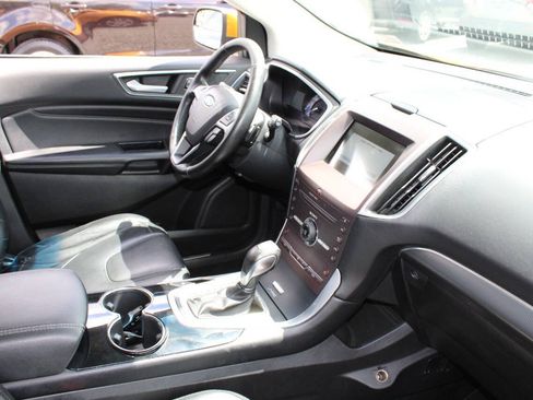 Used 2016 Ford Edge Titanium AWD/4WD image 12