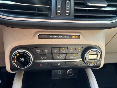 Used 2020 Ford Escape SEL FWD image 22
