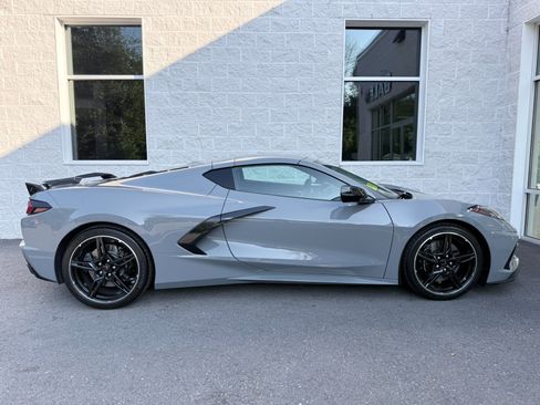 Used 2024 Chevrolet Corvette Stingray Preferred Cpe w/ Z51 Performance Package RWD image 27