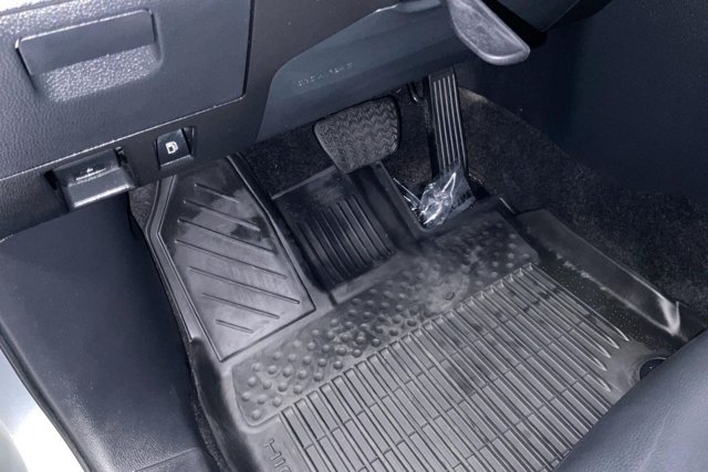 Certified 2024 Toyota Highlander XLE AWD/4WD image 39