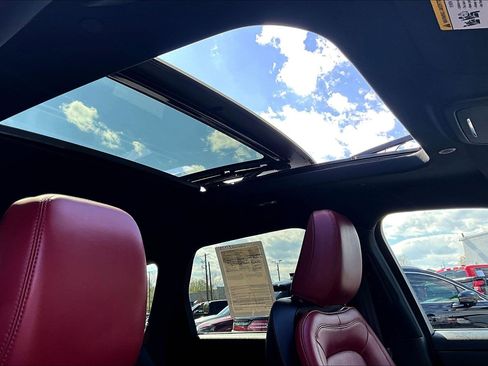 Used 2024 Lincoln Corsair Grand Touring image 22