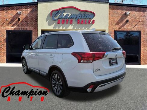 Used 2019 Mitsubishi Outlander SE image 9