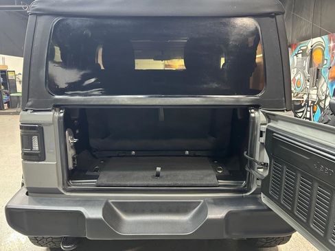 Used 2020 Jeep Wrangler Sport AWD/4WD image 19