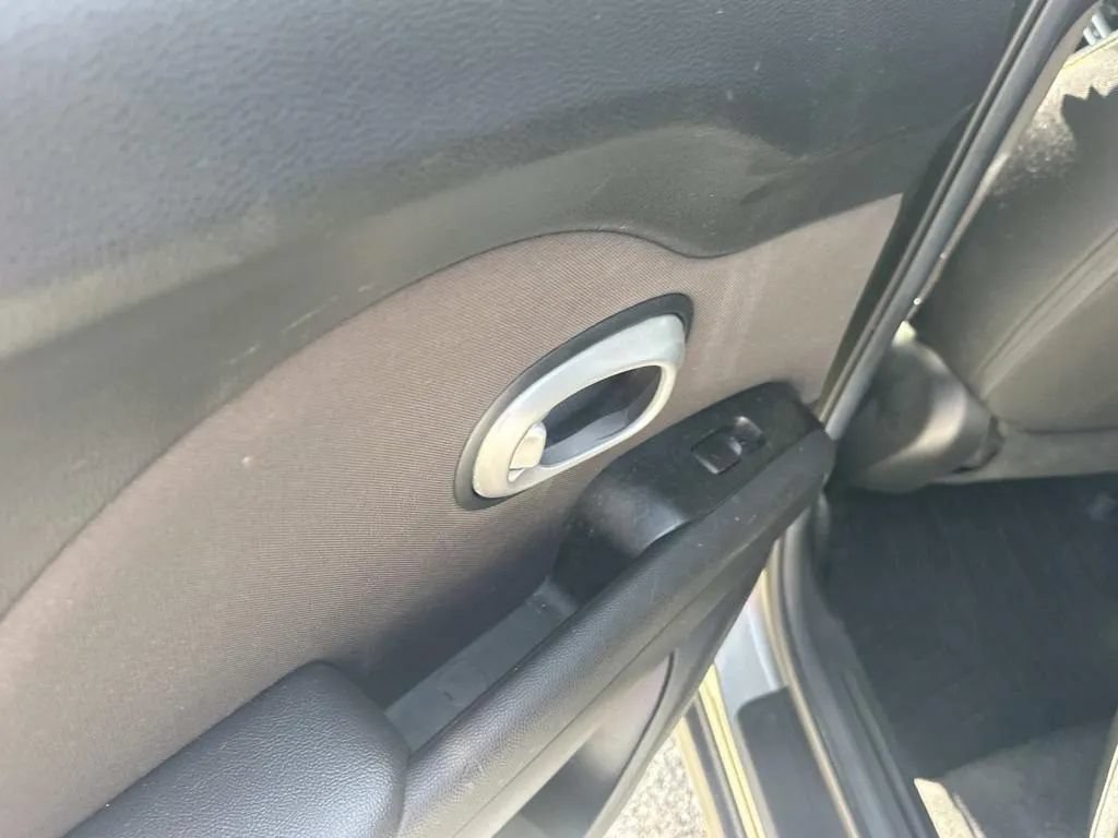 Used 2015 Kia Soul + FWD image 14