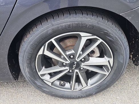 Certified 2023 Kia Forte LXS FWD image 8