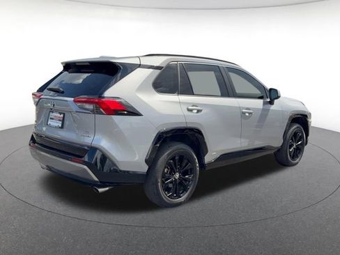 Used 2023 Toyota RAV4 SE w/ Convenience Package AWD/4WD image 6