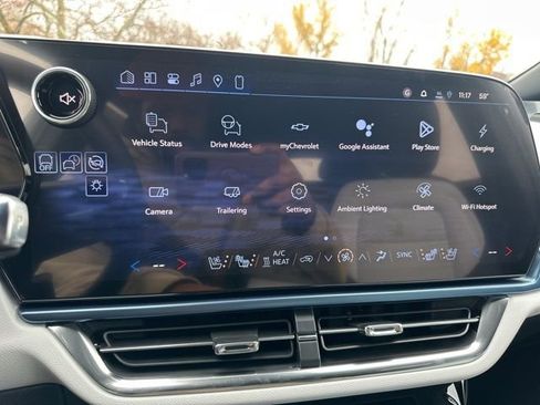 New 2026 Chevrolet Equinox EV LT image 21