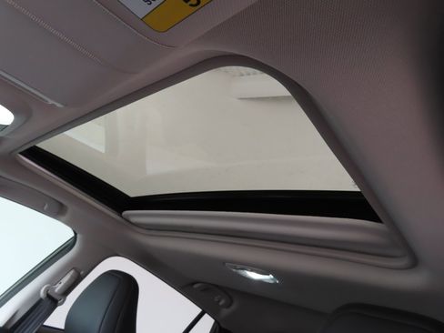 Certified 2025 Subaru Crosstrek 2.5i Limited w/ Crosstrek Mirror Package image 22