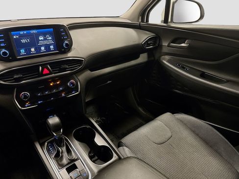 Used 2019 Hyundai Santa Fe SE image 25