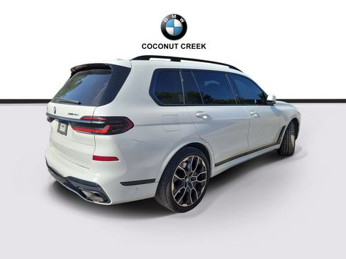Used 2024 BMW X7 xDrive40i w/ Executive Package AWD/4WD image 4