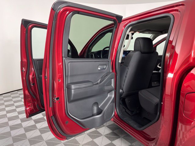 Used 2025 Nissan Frontier SV AWD/4WD image 41