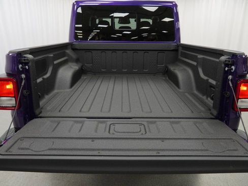 New 2026 Jeep Gladiator Sport image 30