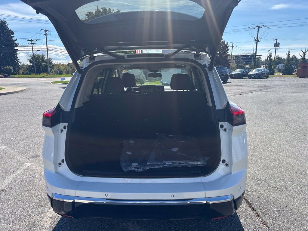 Certified 2026 Nissan Rogue Platinum w/ Platinum Premium Package AWD/4WD image 29