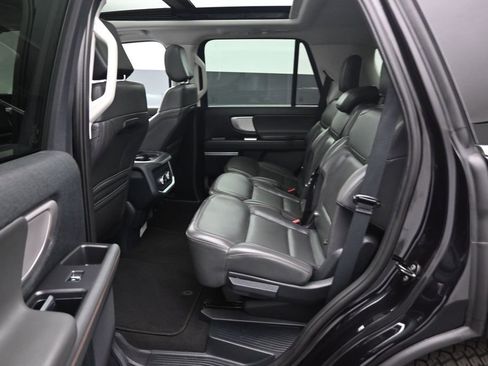Certified 2025 Ford Expedition Active AWD/4WD image 20