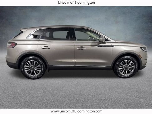 Certified 2021 Lincoln Nautilus Reserve AWD/4WD image 8