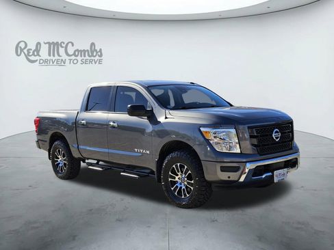 Used 2021 Nissan Titan SV w/ SV Convenience Package image 1