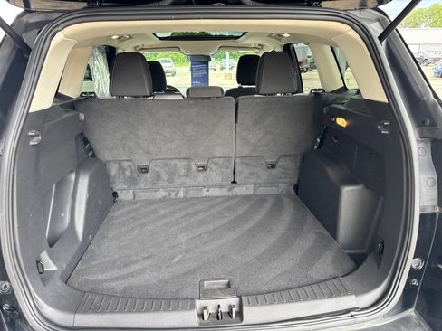 Certified 2018 Ford Escape SE w/ SE Sync 3 Package AWD/4WD image 38
