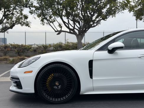 Used 2018 Porsche Panamera 4 AWD/4WD image 10