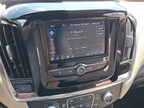 Used 2023 Chevrolet Traverse LS w/ Safety Package FWD image 18