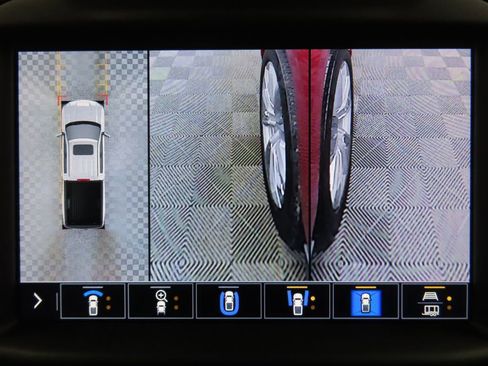 Used 2022 Chevrolet Silverado 1500 High Country w/ Technology Package image 24