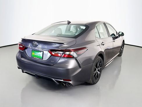 Used 2023 Toyota Camry SE image 10