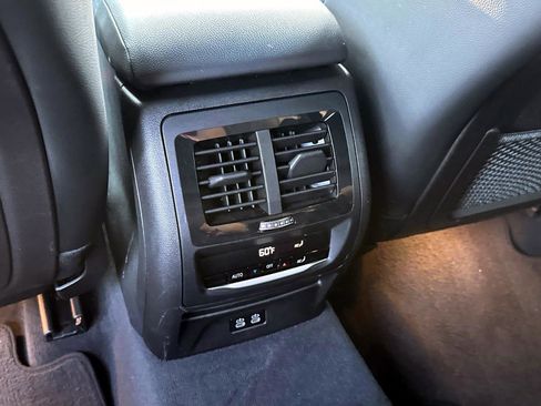 Used 2023 BMW X4 xDrive30i image 15