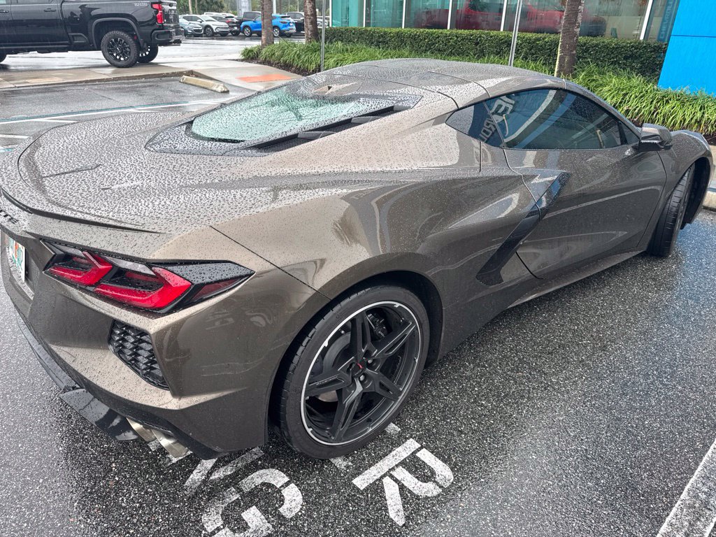 Used 2020 Chevrolet Corvette Stingray Preferred Cpe w/ 2LT Preferred Equipment Group RWD image 3