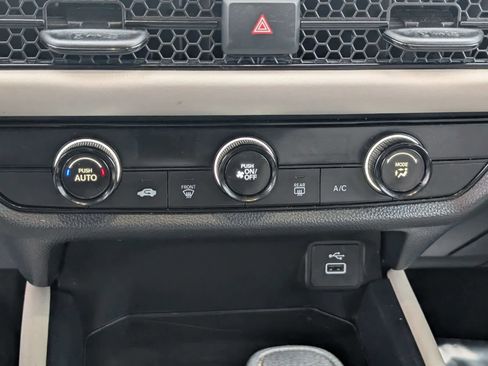 Certified 2025 Honda HR-V LX image 22