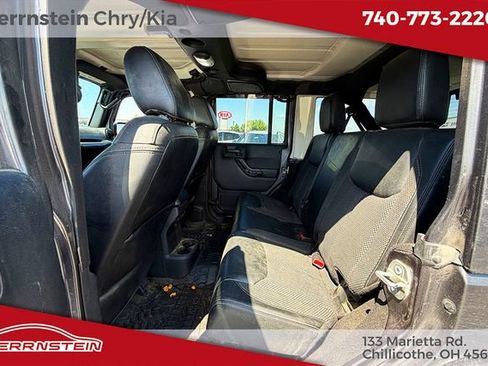 Used 2016 Jeep Wrangler Unlimited Sahara AWD/4WD image 7