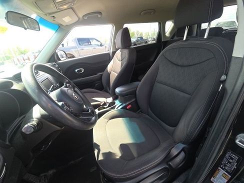 Used 2018 Kia Soul image 21