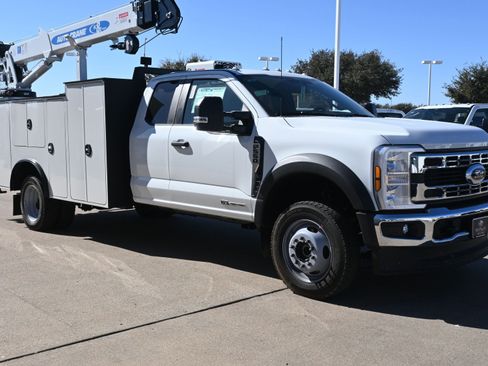 New 2026 Ford F550 4x4 Supercab Super Duty image 8