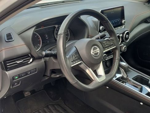 Certified 2023 Nissan Sentra SR w/ SR Premium Package FWD image 7