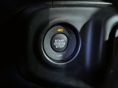 Used 2022 Jeep Wrangler Sport image 22