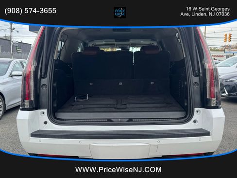 Used 2016 Cadillac Escalade ESV Premium image 32