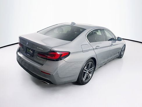 Used 2022 BMW 530i w/ Premium Package image 9